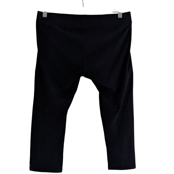 Set Of Athletic Top And Leggings Size Large - Picture 11 of 15